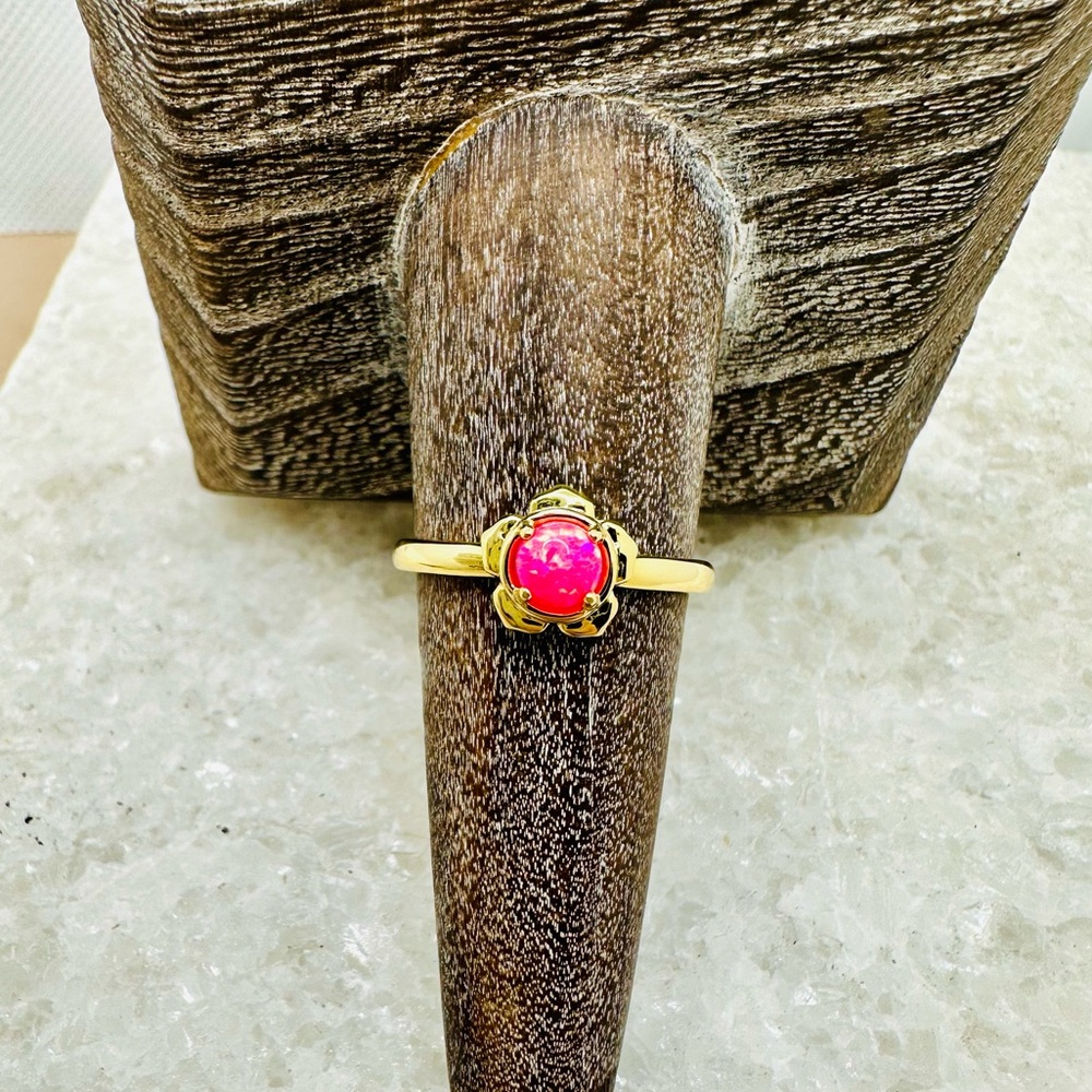 NEW! Kendra Scott Hot Pink Kyocera Opal Susie Gold Band Ring - Picture 9 of 16